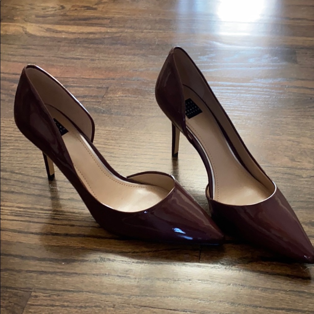 White House Black Market lavender pointed heels